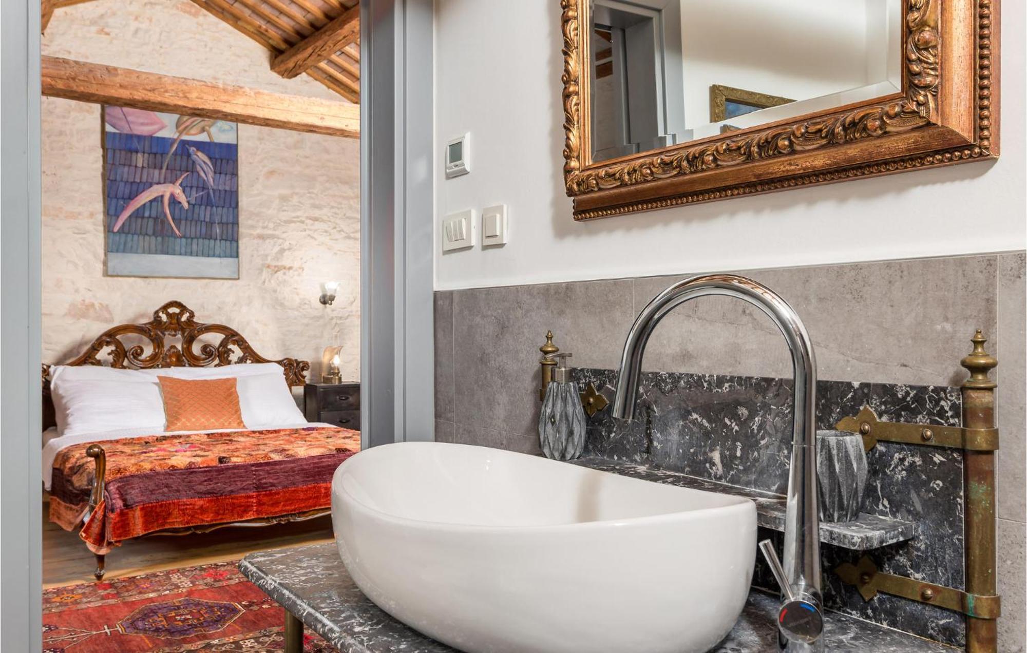 Amazing Home In Foli With Kitchen Екстер'єр фото